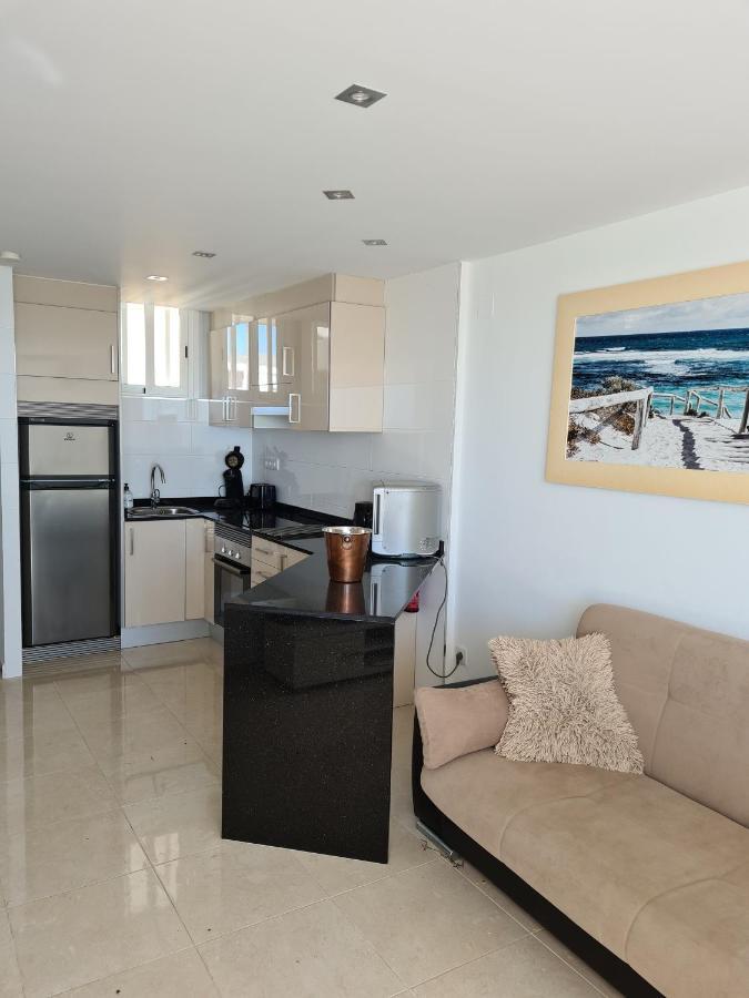 Room In Apartment - 1St Line Top Floor Apartment Carrer del Mar エクステリア 写真